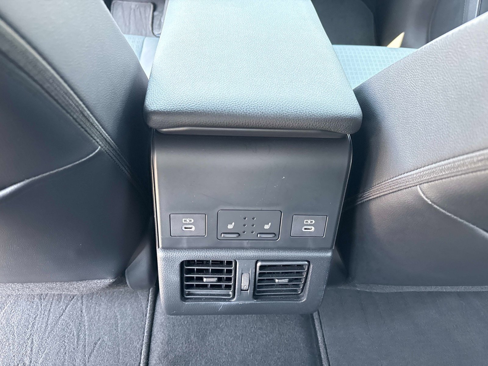 Used 2024 Subaru Solterra w/ Limited Package AWD/4WD image 17