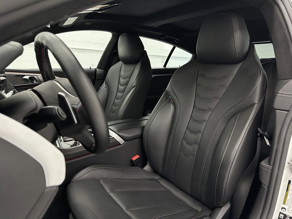 Used 2025 BMW M850i xDrive image 13