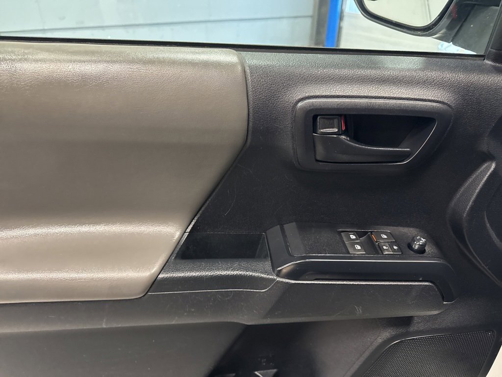 Used 2020 Toyota Tacoma SR image 11