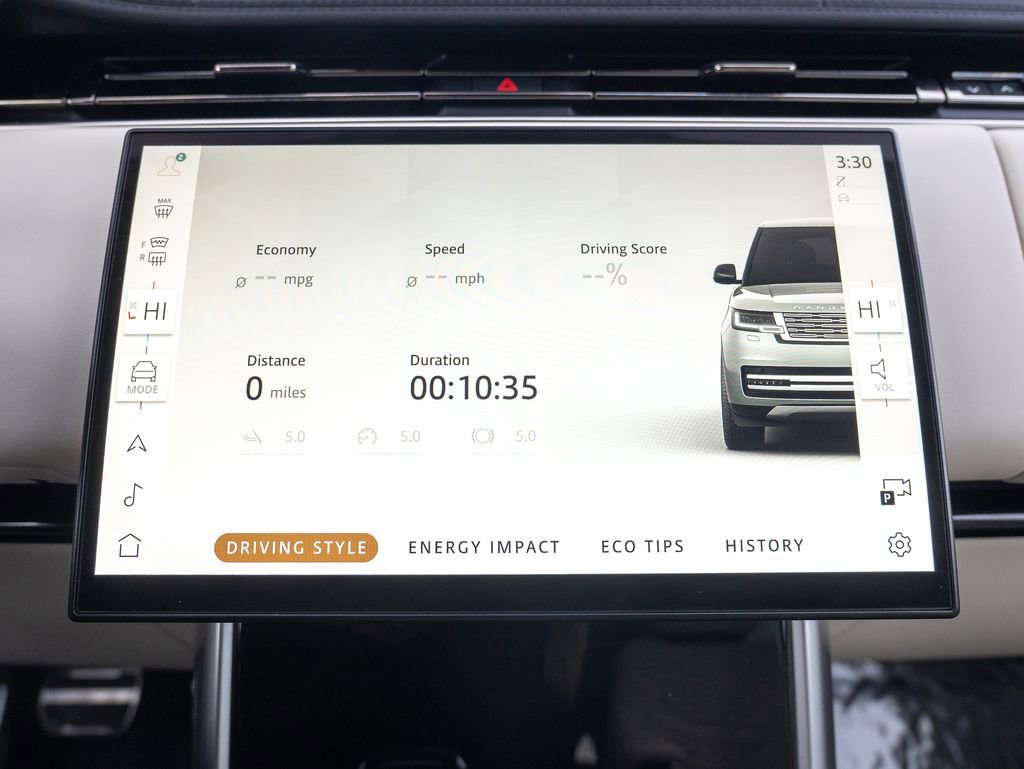 Certified 2025 Land Rover Range Rover SE image 28