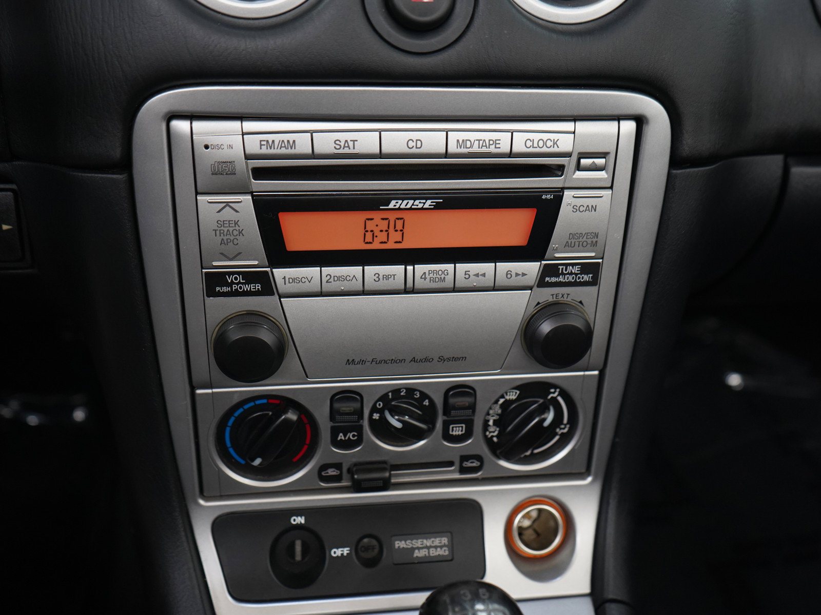 Used 2005 MAZDA MX-5 Miata LS w/ Sports Look Appearance Pkg RWD image 16