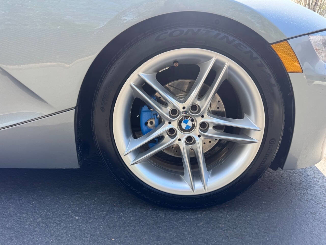 Used 2006 BMW Z4 3.0i RWD image 19
