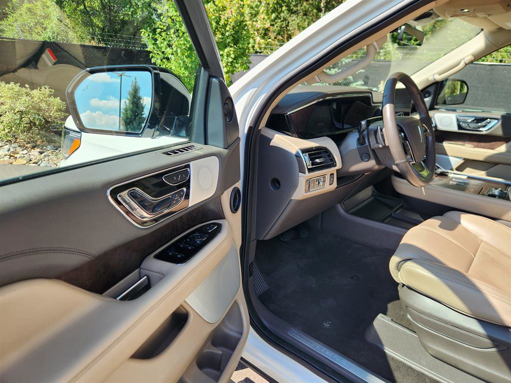 Used 2022 Lincoln Navigator Reserve image 33
