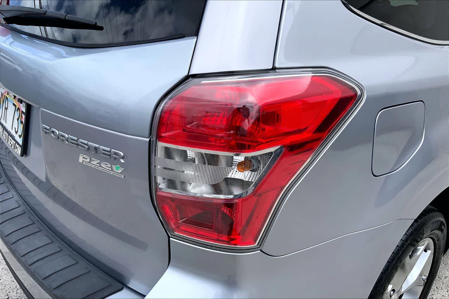 Used 2015 Subaru Forester 2.5i Touring w/ Popular Package #1 AWD/4WD image 33