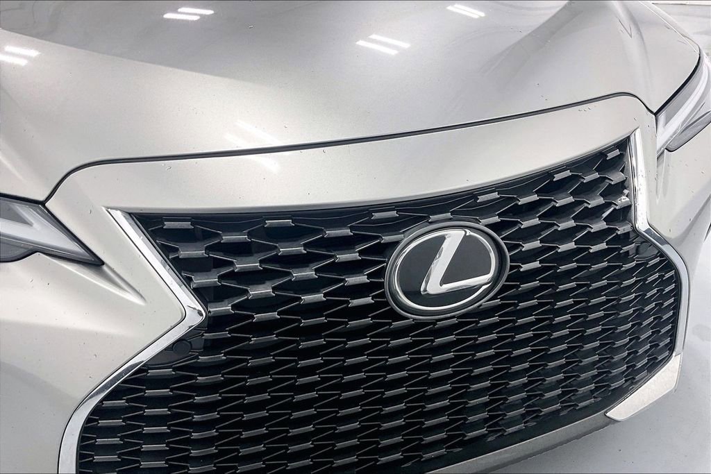 Used 2023 Lexus IS 300 w/ Comfort Package image 29