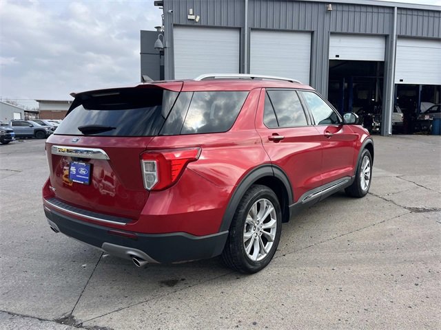 Used 2024 Ford Explorer Limited image 3