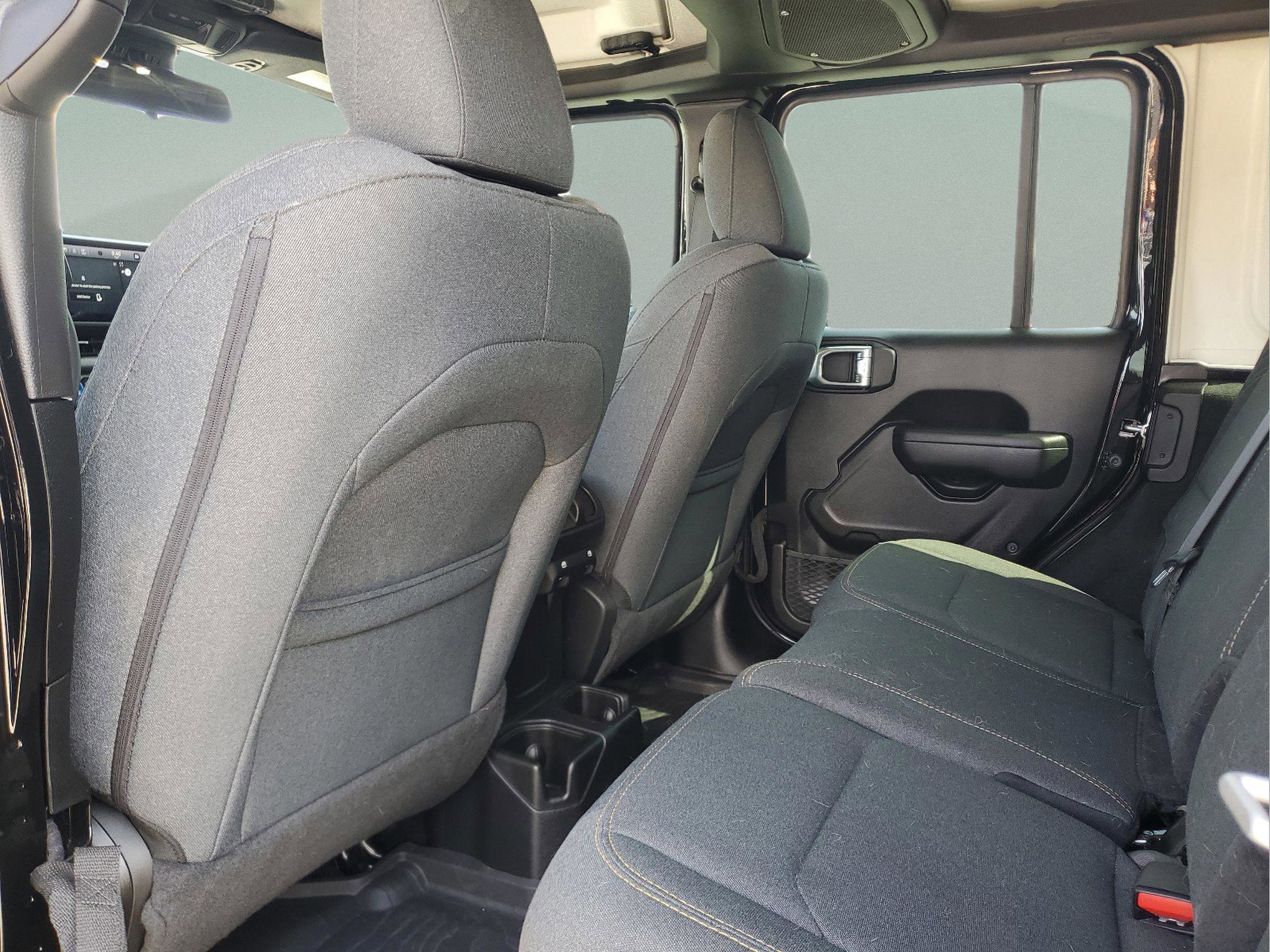 Used 2024 Jeep Wrangler Willys image 5