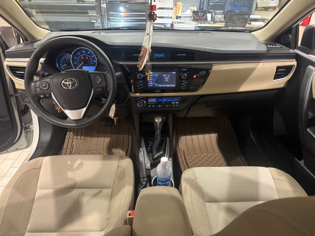 Used 2016 Toyota Corolla LE FWD image 12