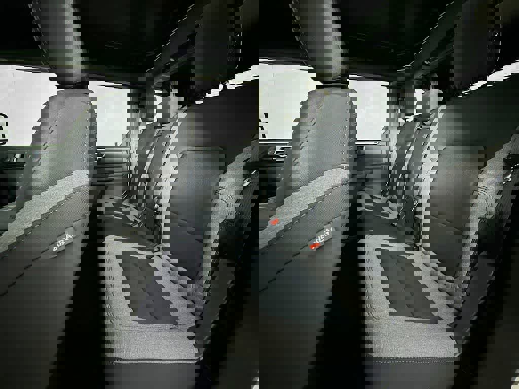 New 2025 Ford Bronco 4-Door image 13