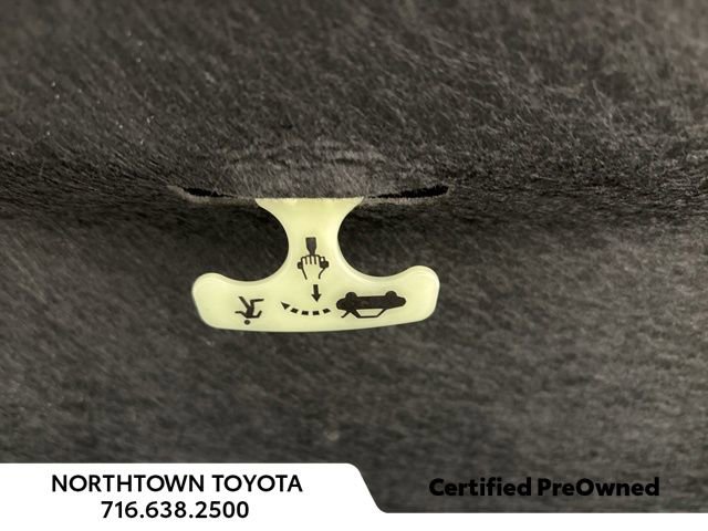 Used 2024 Toyota Camry SE image 38