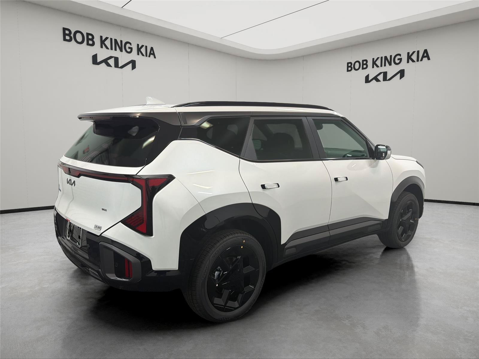 New 2027 Kia Seltos X-Line S w/ X-Line S Premium Package AWD/4WD image 5