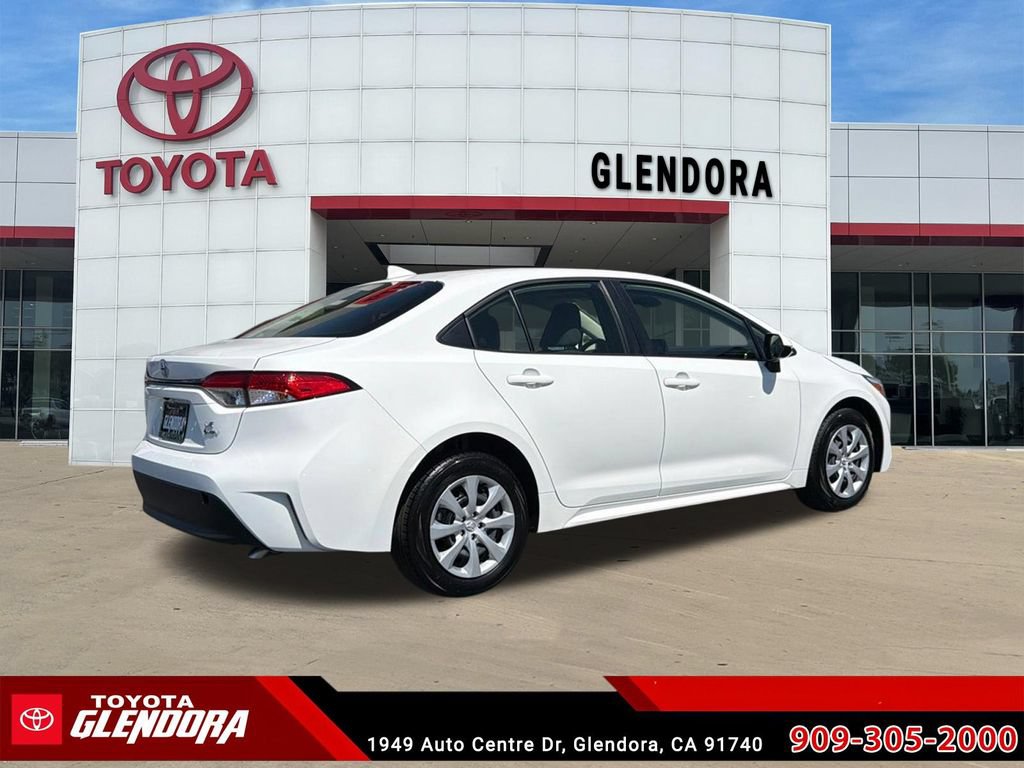 Used 2026 Toyota Corolla LE w/ Carpet Mat Package (TMS) FWD image 8