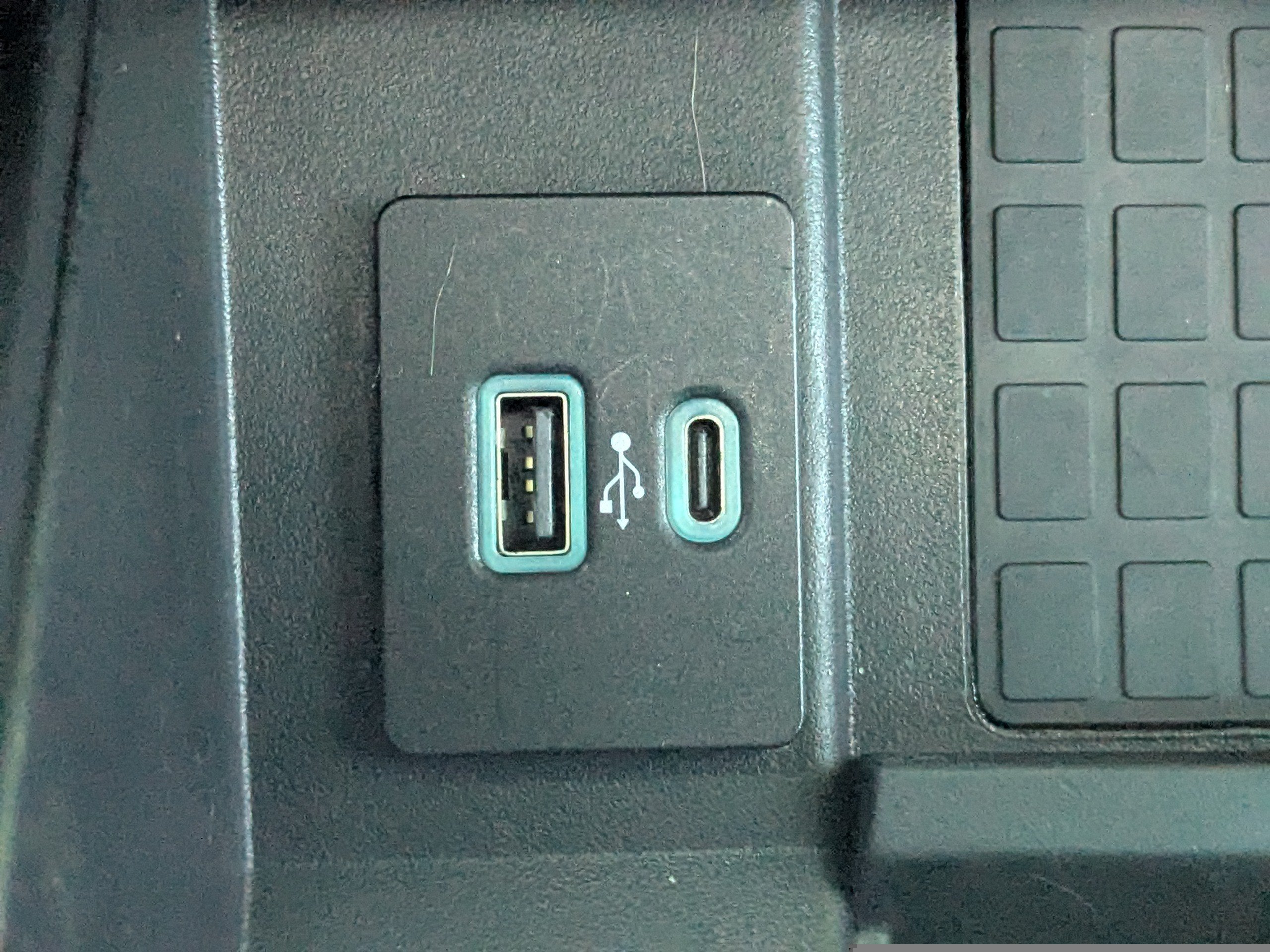 Used 2020 Ford Expedition Max Limited w/ Equipment Group 301A RWD image 23