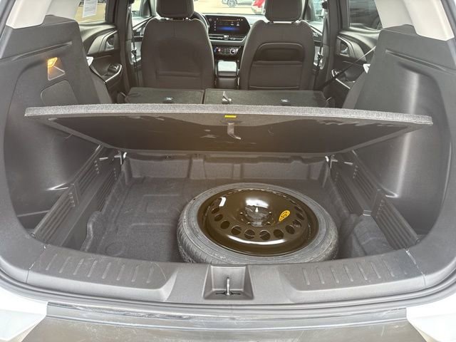 Used 2024 Chevrolet TrailBlazer LT w/ LT Cold Weather Package FWD image 38