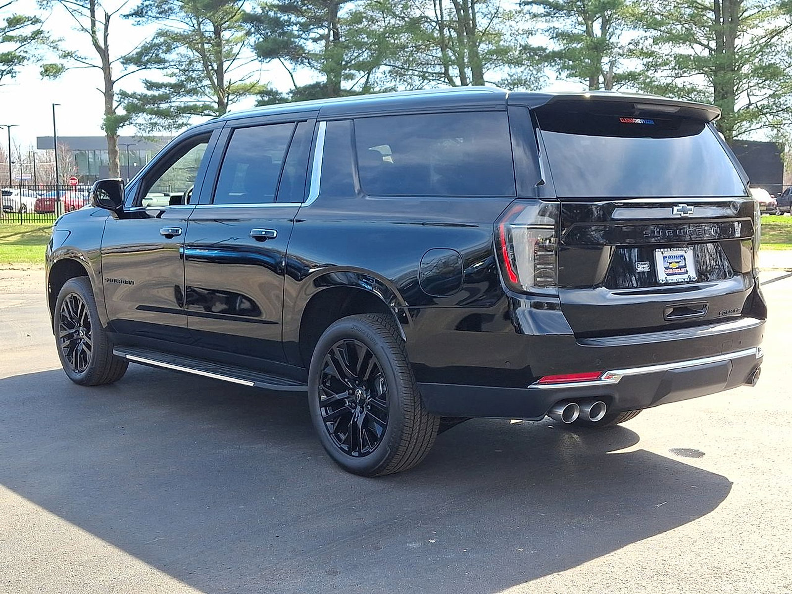 New 2026 Chevrolet Suburban Premier image 11