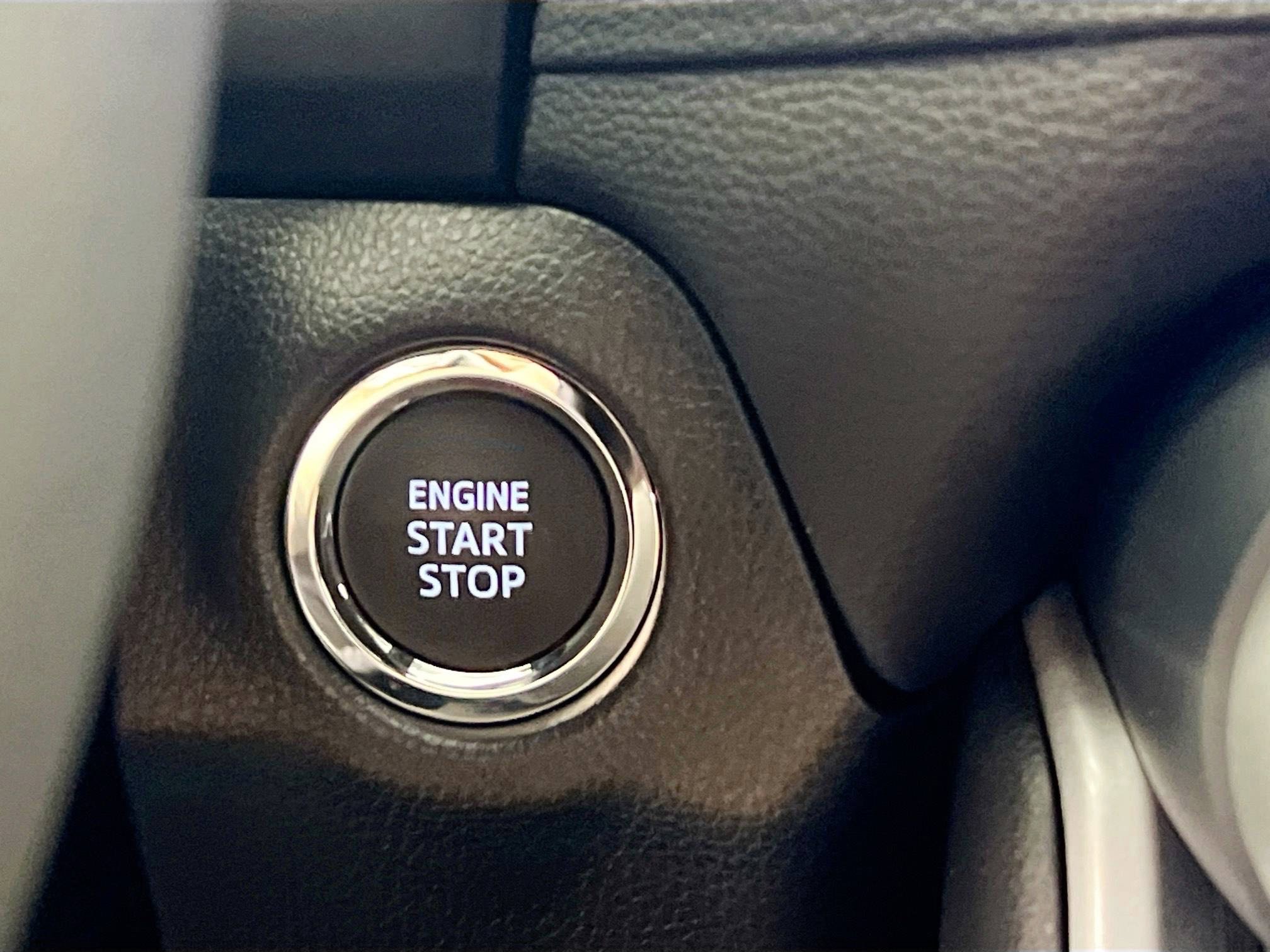 Used 2025 Toyota RAV4 XLE Premium image 24