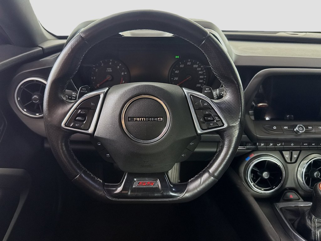 Used 2016 Chevrolet Camaro SS RWD image 13