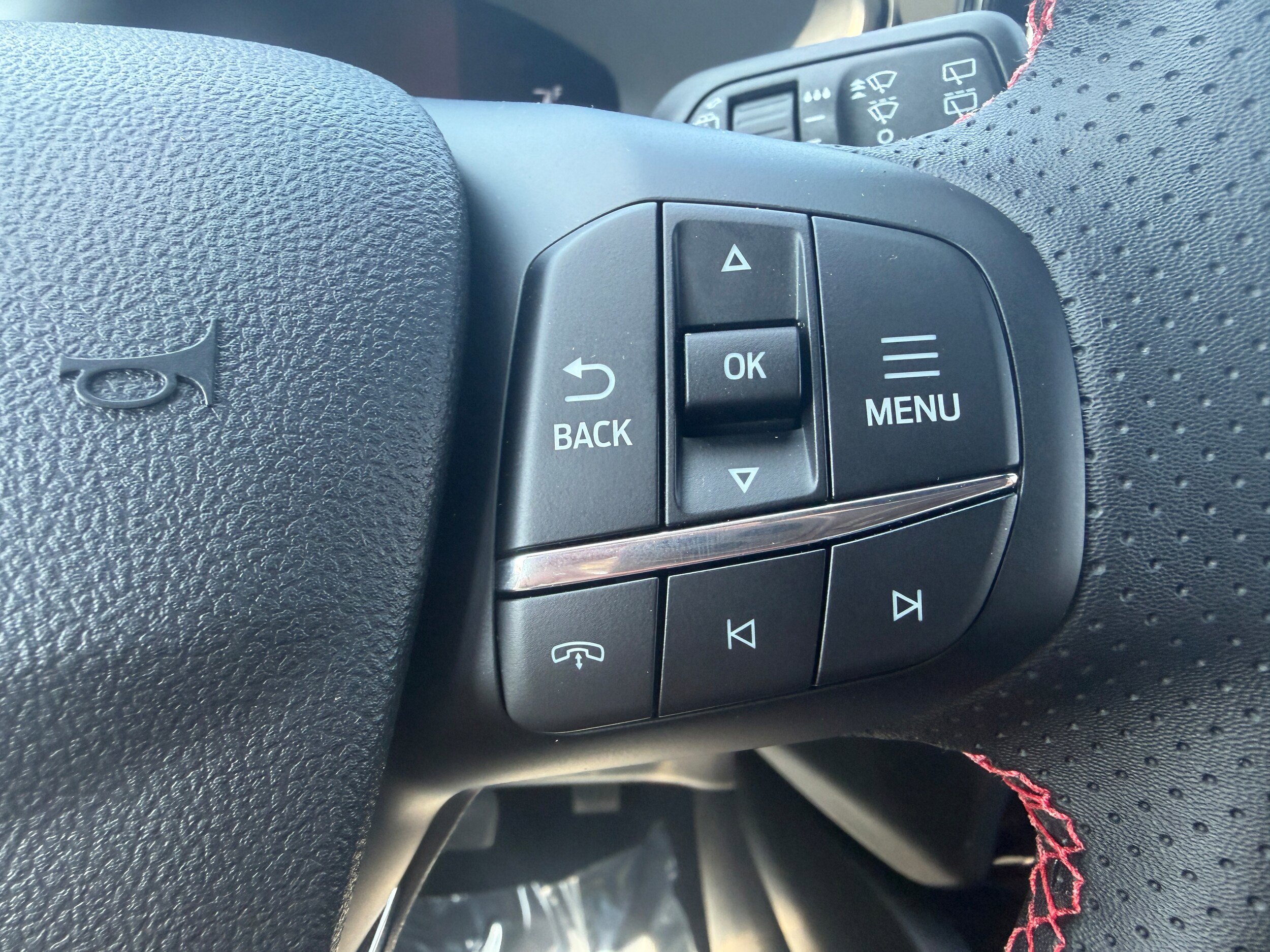 New 2026 Ford Escape ST-Line w/ Tech Pack #1 AWD/4WD image 23