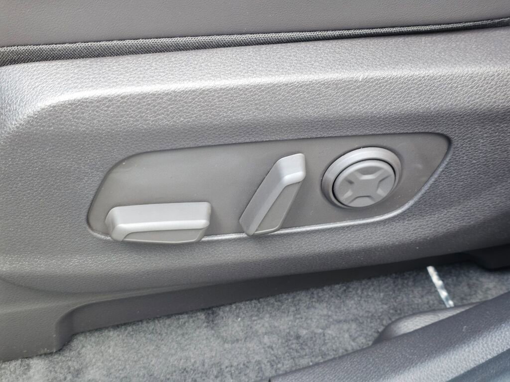 New 2026 Kia Carnival EX image 34