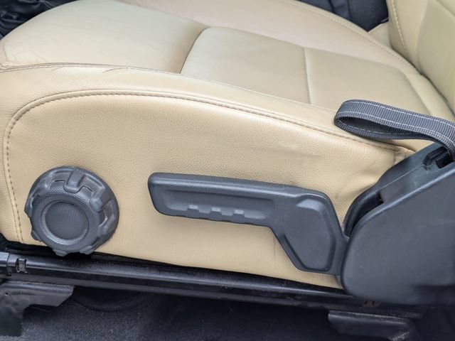 Used 2018 Jeep Wrangler Unlimited Sahara w/ Cold Weather Group AWD/4WD image 21