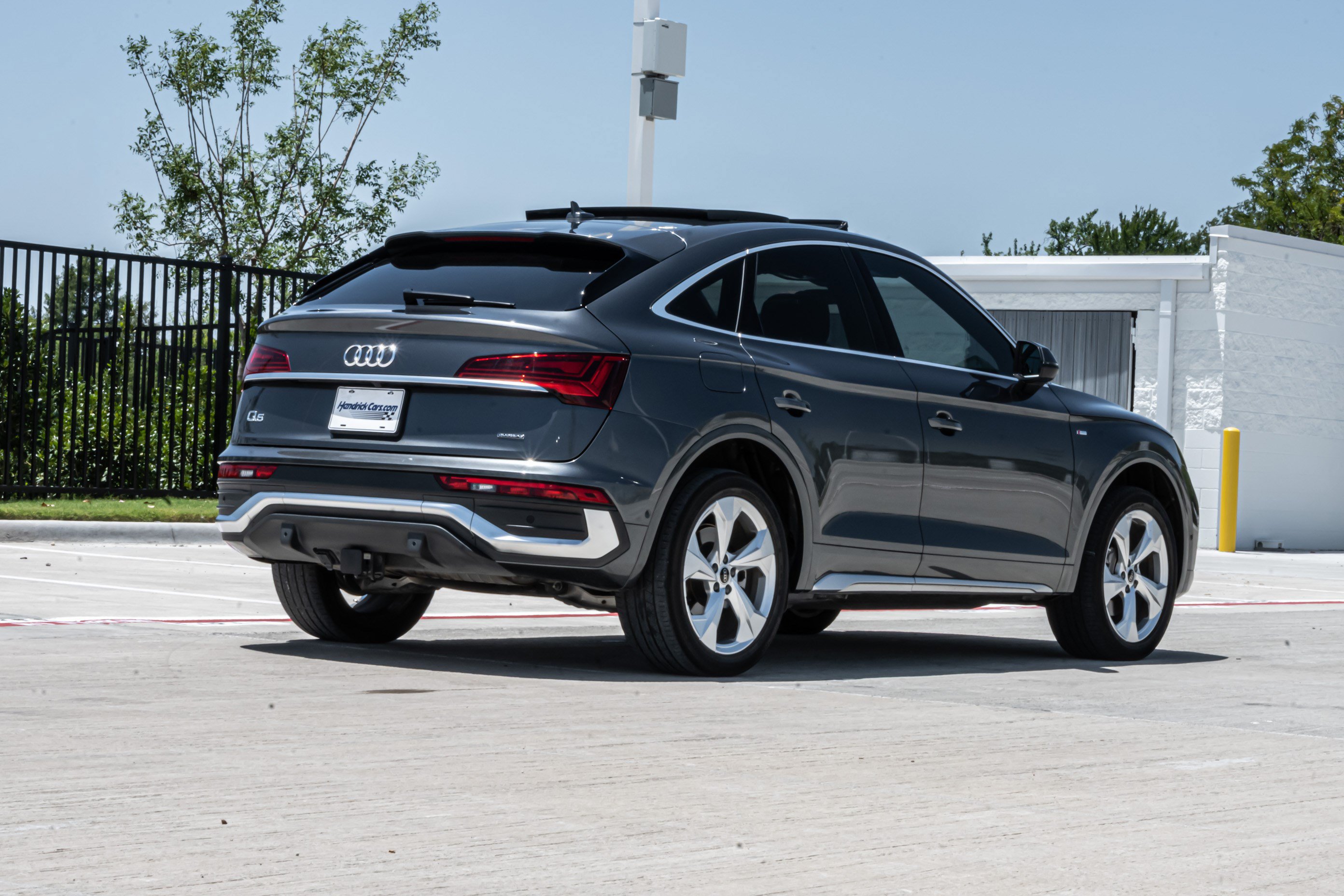 Used 2023 Audi Q5 2.0T Prestige w/ Prestige Package AWD/4WD image 9