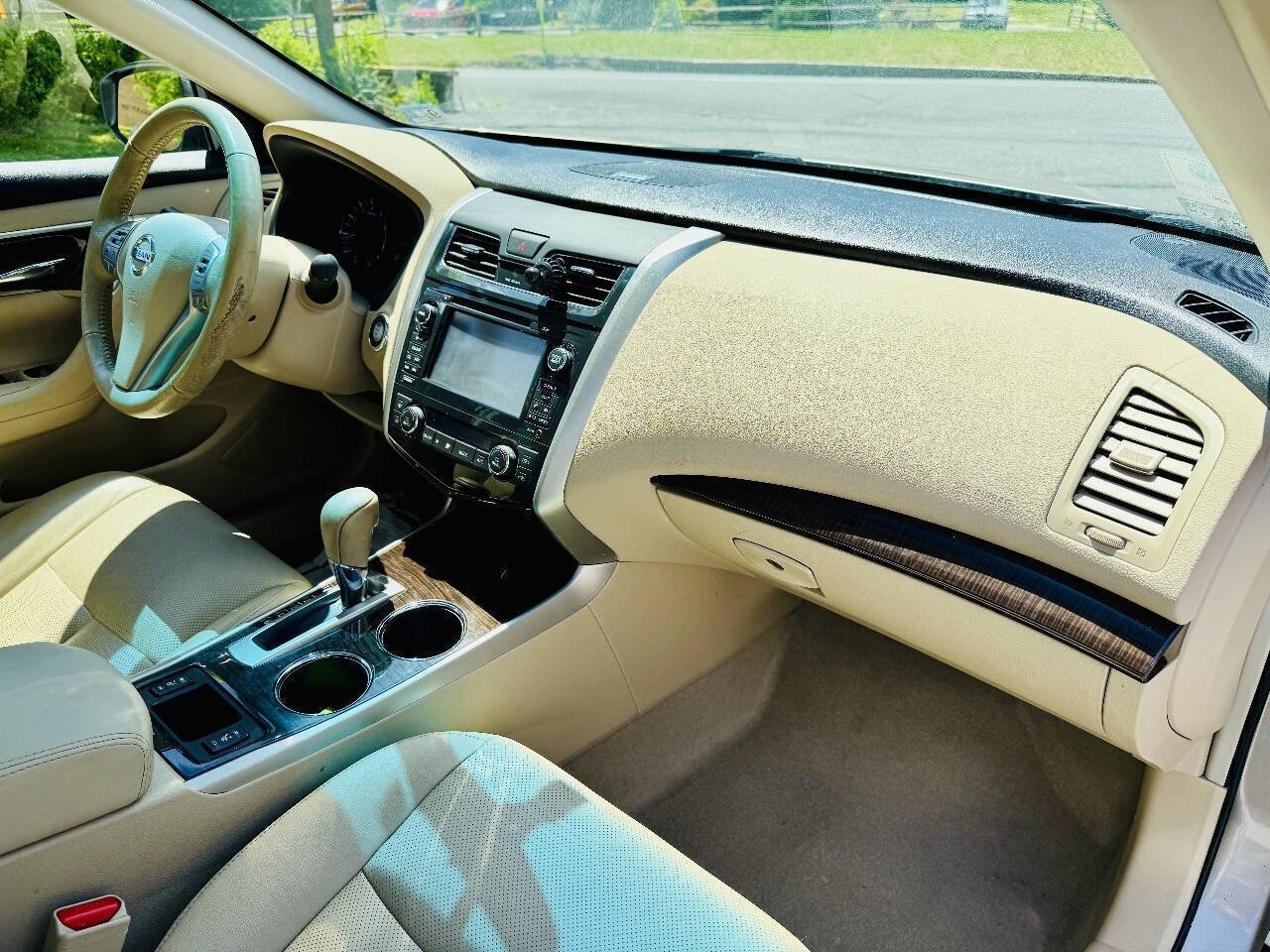 Used 2013 Nissan Altima 2.5 SL w/ Technology Pkg FWD image 21