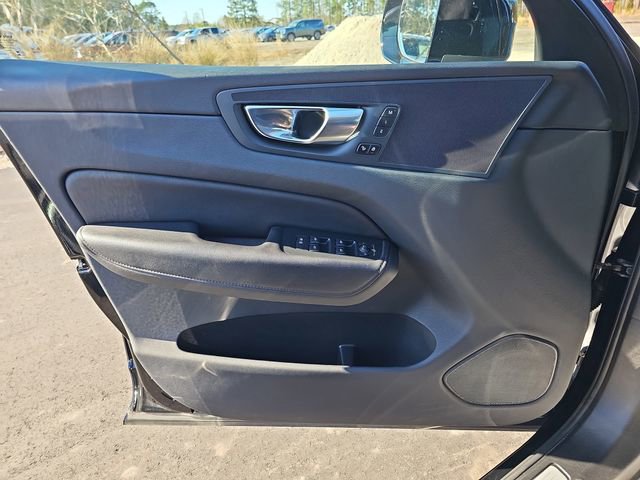 Used 2023 Volvo XC60 B5 Plus w/ Protection Package Premier image 34