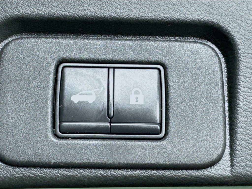 Used 2021 Nissan Rogue SL w/ Premium Package FWD image 33