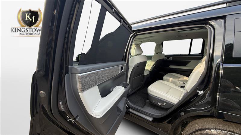 Used 2025 Hyundai Santa Fe Calligraphy FWD image 22