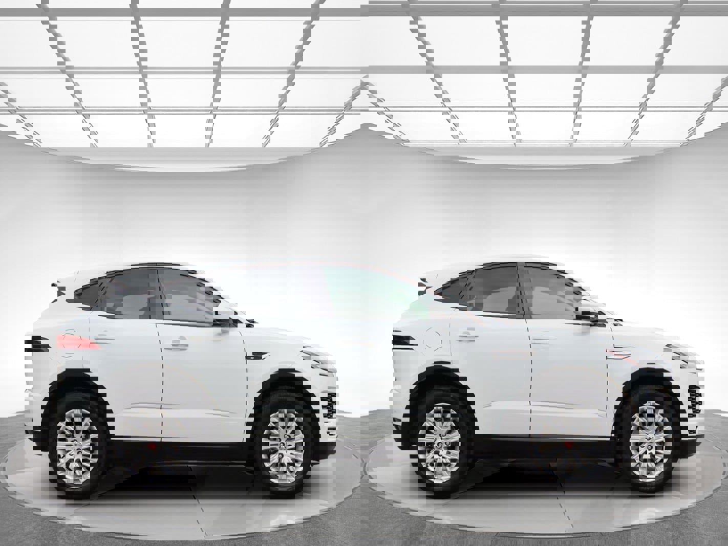 Used 2019 Jaguar E-PACE S image 4