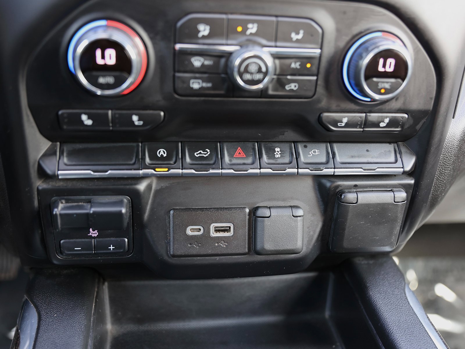 Used 2022 Chevrolet Silverado 1500 RST w/ Convenience Package II image 29