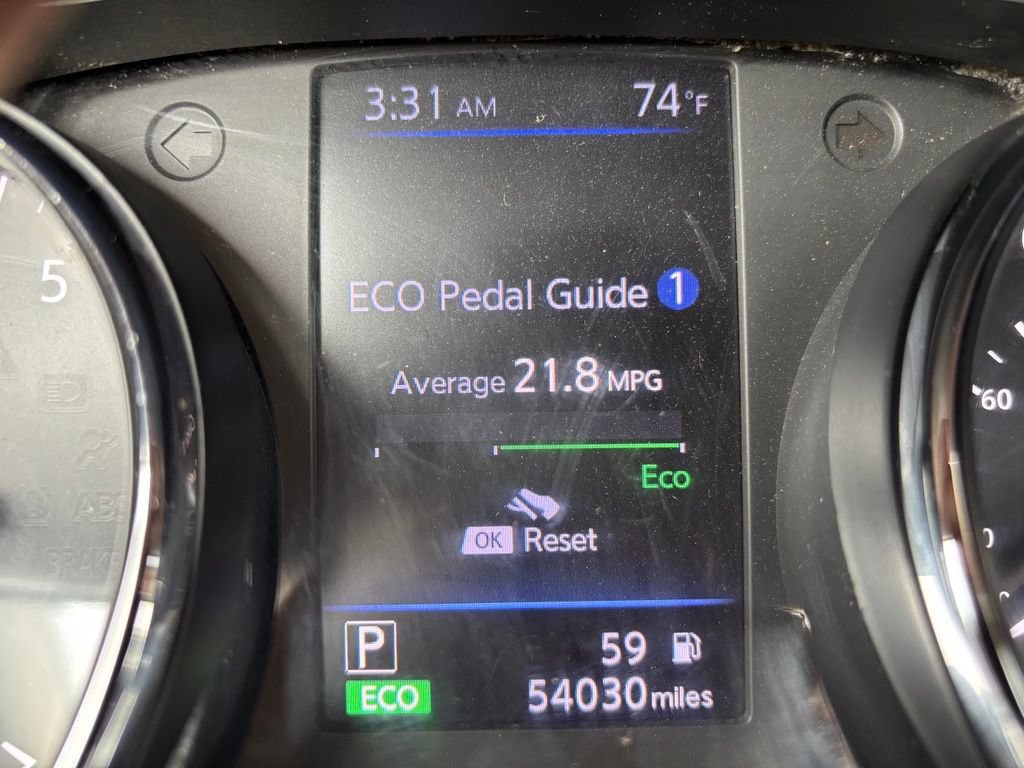 Used 2018 Nissan Rogue SV AWD/4WD image 32