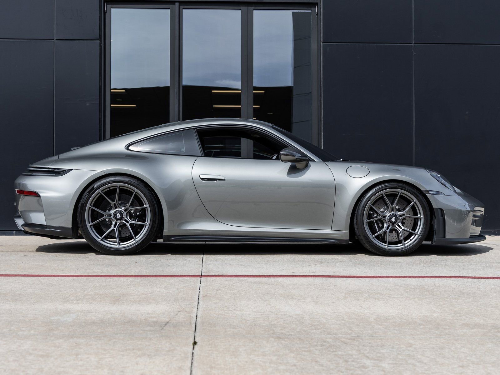 Certified 2025 Porsche 911 GT3 image 12