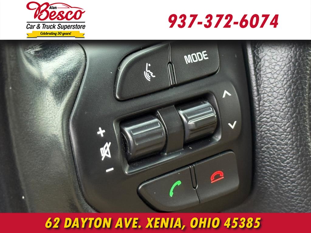 Used 2017 Kia Sedona SX image 10