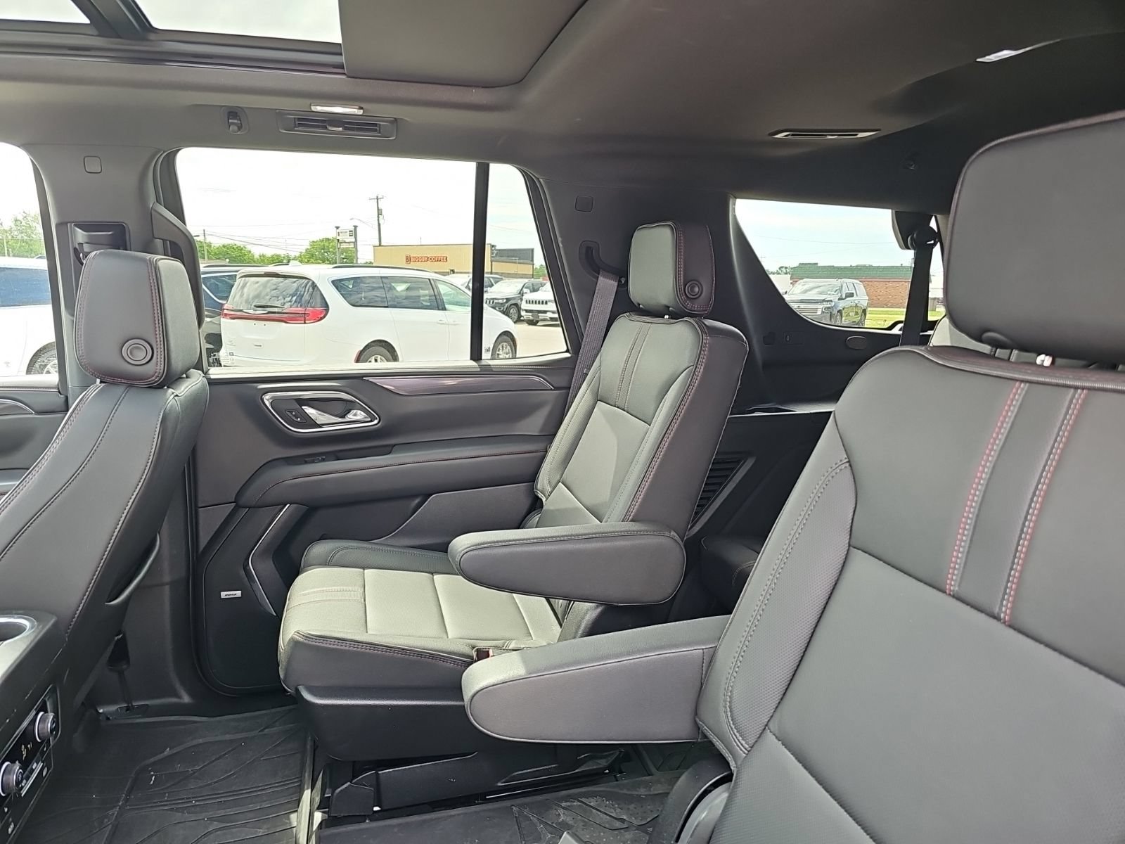 Used 2024 Chevrolet Tahoe RST w/ Luxury Package AWD/4WD image 24