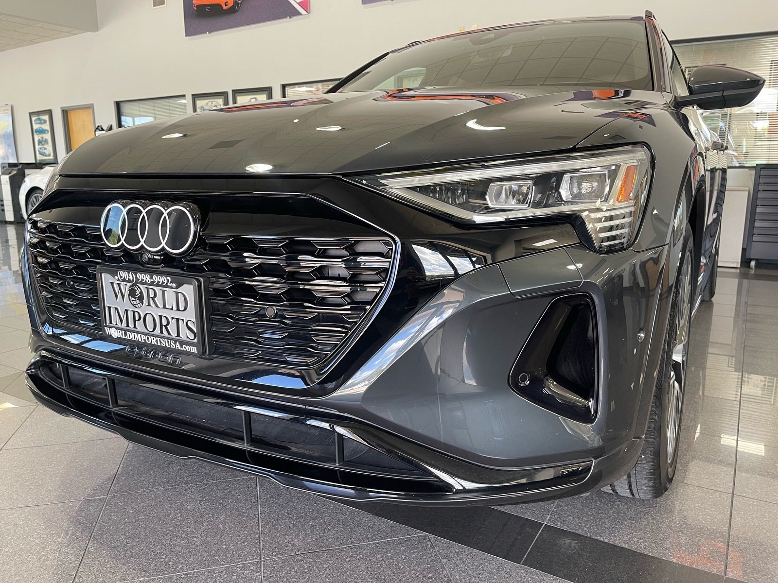 Used 2024 Audi Q8 e-tron Premium Plus w/ Premium Plus Package AWD/4WD image 11