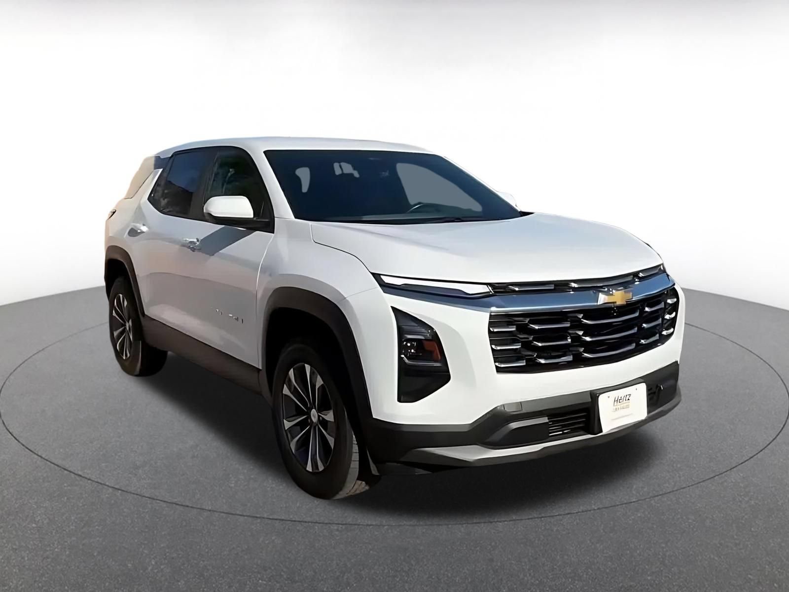 Used 2025 Chevrolet Equinox LT FWD image 3