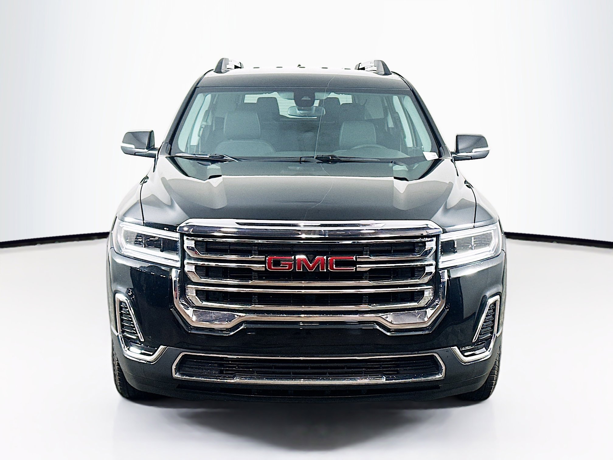 Used 2023 GMC Acadia SLE w/ Driver Convenience Package image 2