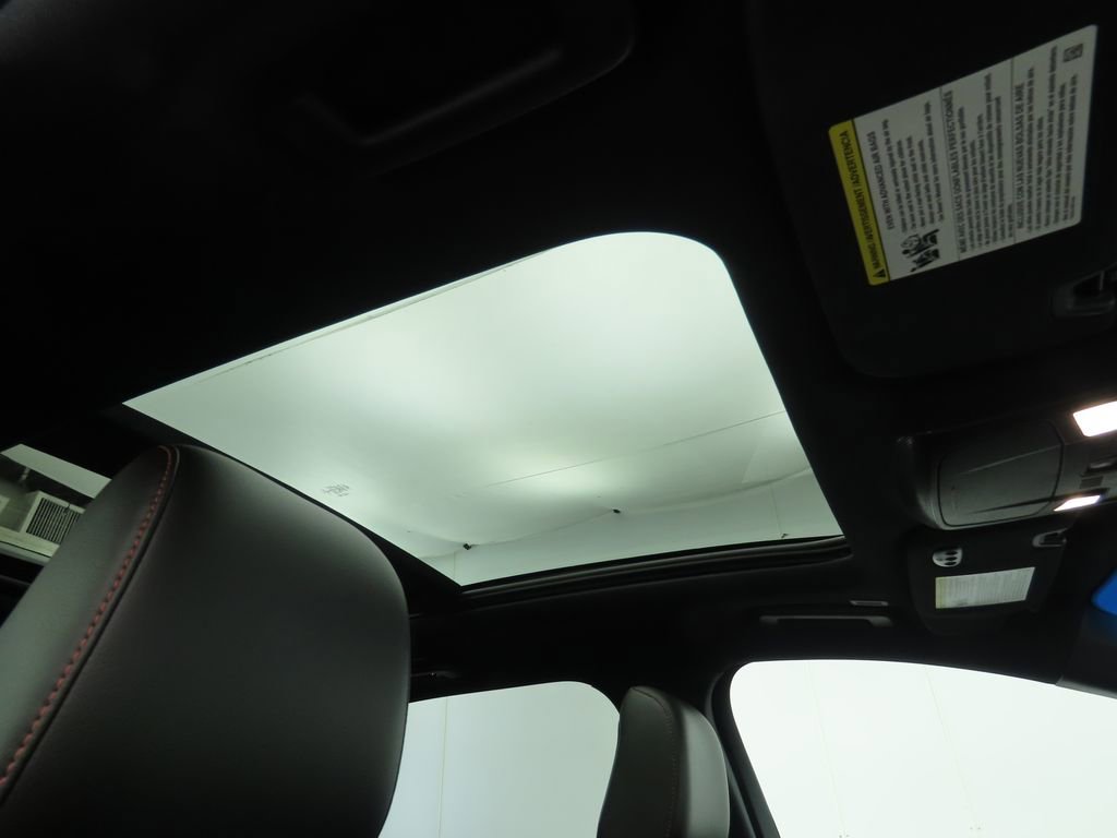 Used 2020 Ford Edge ST-Line w/ Cold Weather Package image 19