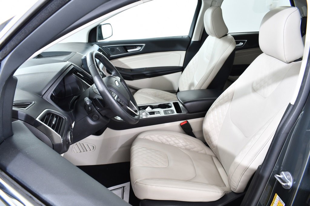 Used 2024 Ford Edge Titanium w/ Titanium Elite Package image 6