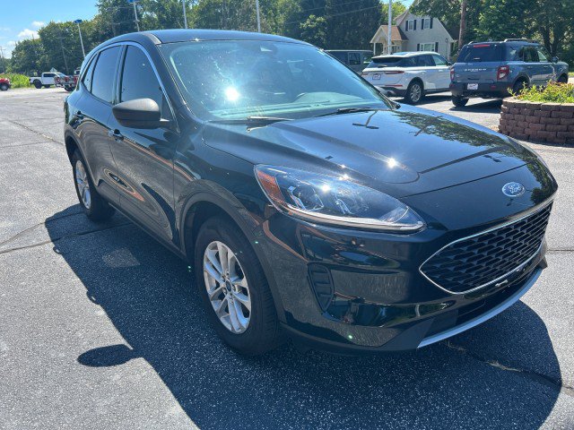 Used 2022 Ford Escape SE w/ Cold Weather Package AWD/4WD image 4
