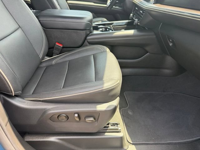 Certified 2025 Chevrolet Tahoe Premier AWD/4WD image 14
