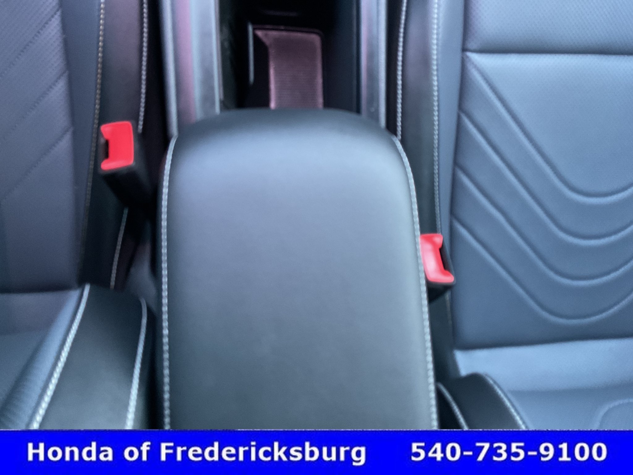 Used 2025 Volkswagen Tiguan SE R-Line AWD/4WD image 37