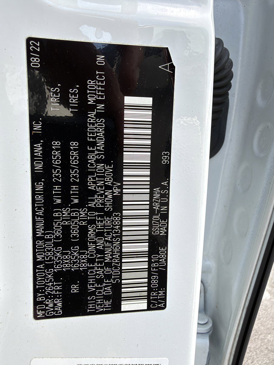 Used 2022 Toyota Highlander L FWD image 29