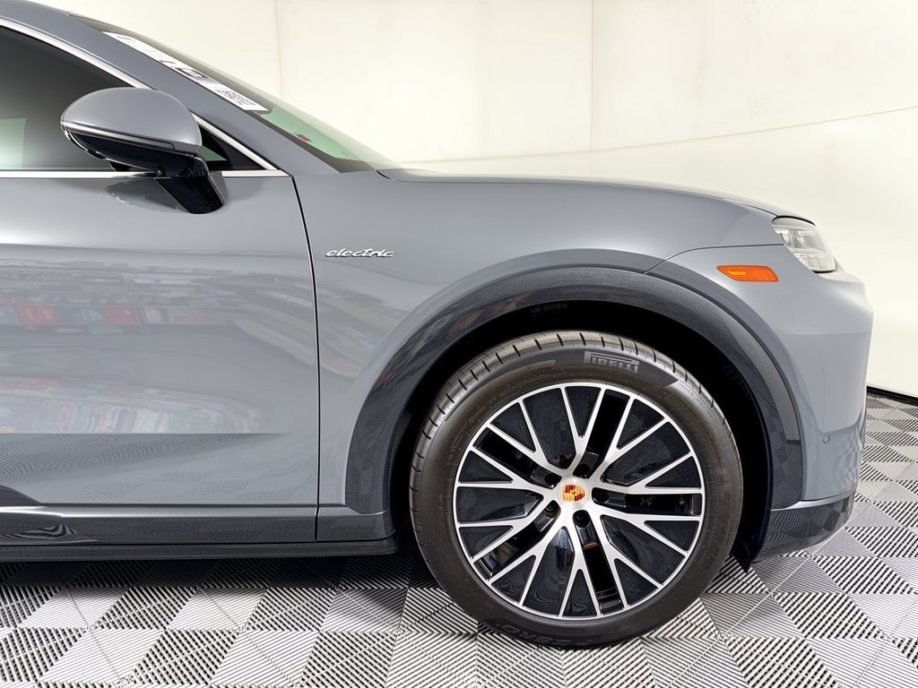 New 2026 Porsche Cayenne Electric AWD/4WD image 13