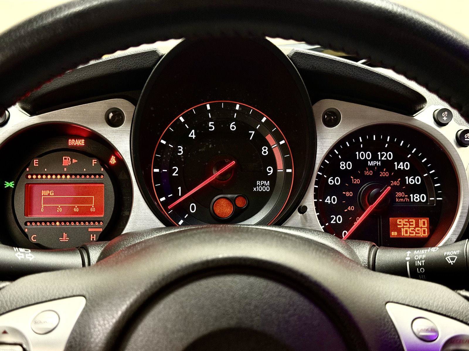 Used 2017 Nissan 370Z Coupe RWD image 21