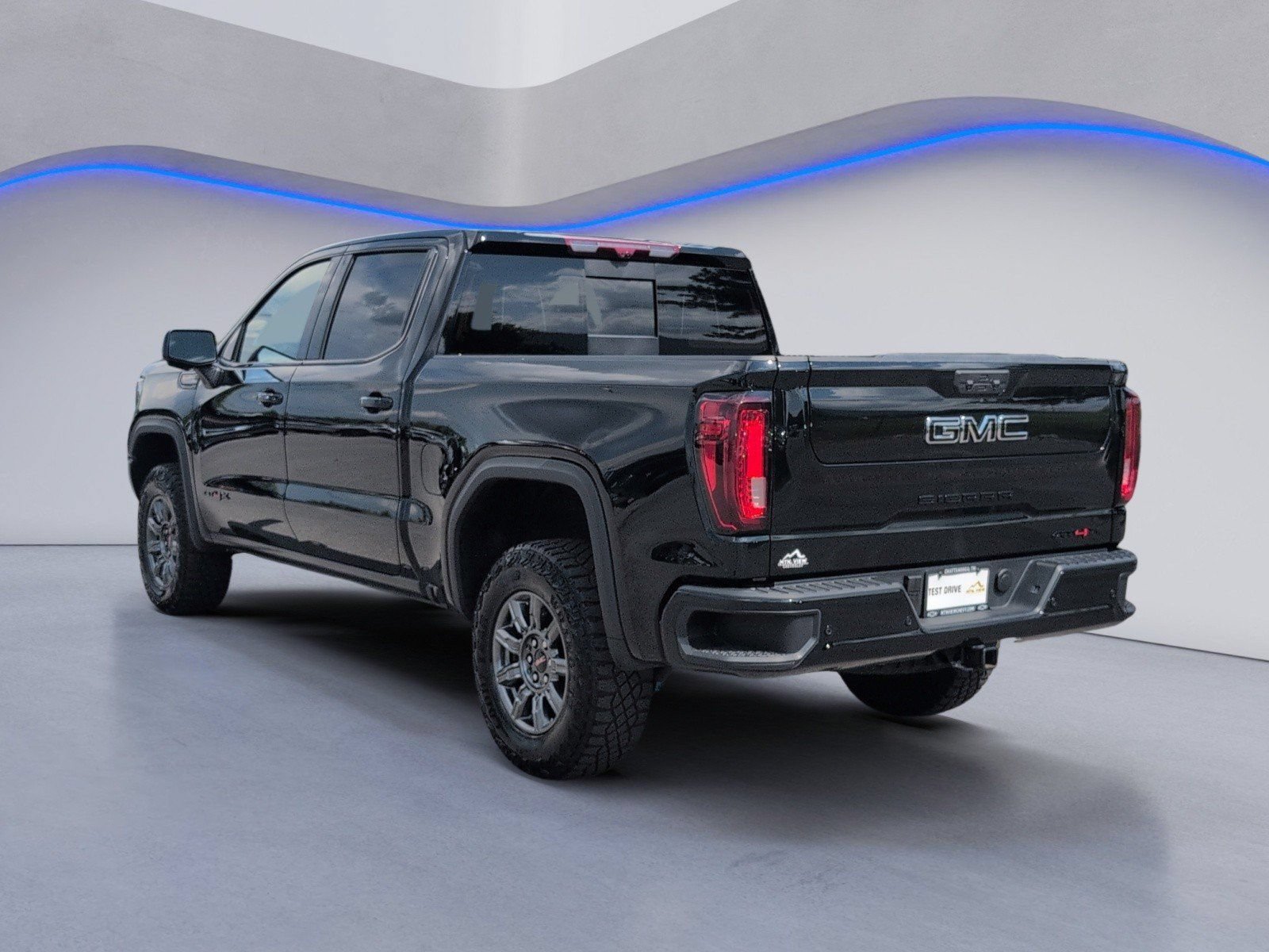 Used 2026 GMC Sierra 1500 AT4X w/ LPO, Black Badging Package AWD/4WD image 3
