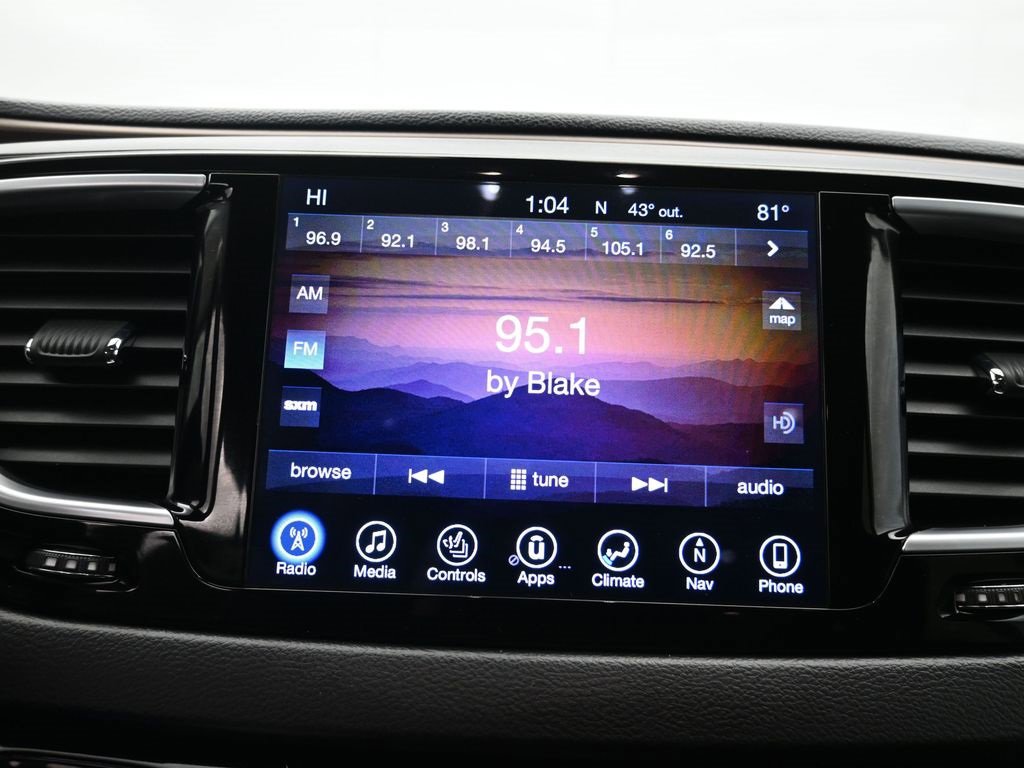 Used 2017 Chrysler Pacifica Touring-L Plus image 19