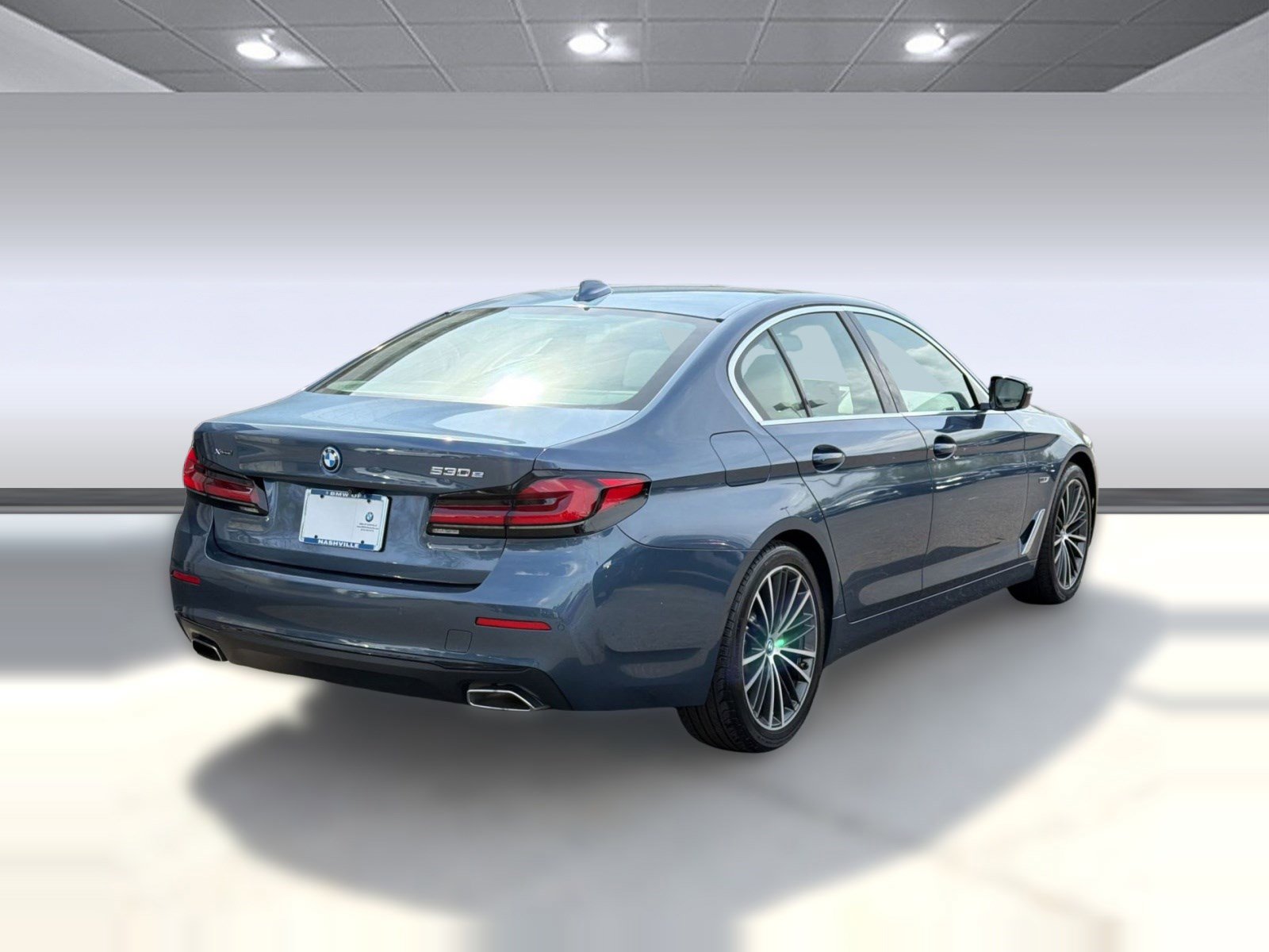 Certified 2023 BMW 530e xDrive w/ Convenience Package image 9
