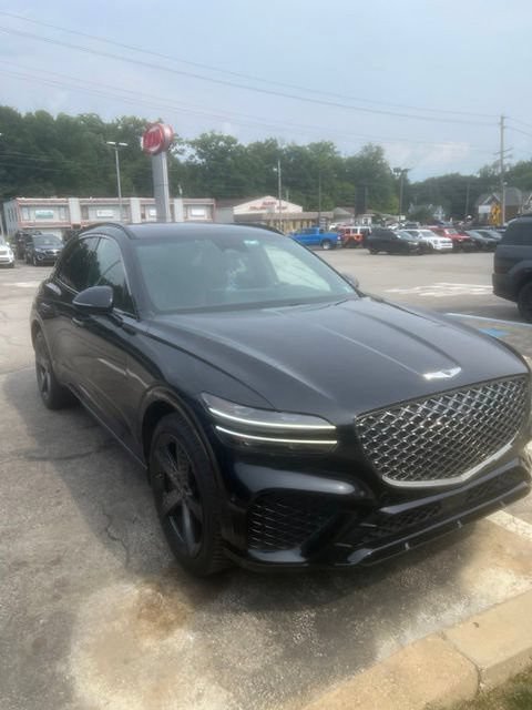 Used 2023 Genesis GV70 2.5T w/ Sport Prestige Package AWD/4WD image 1